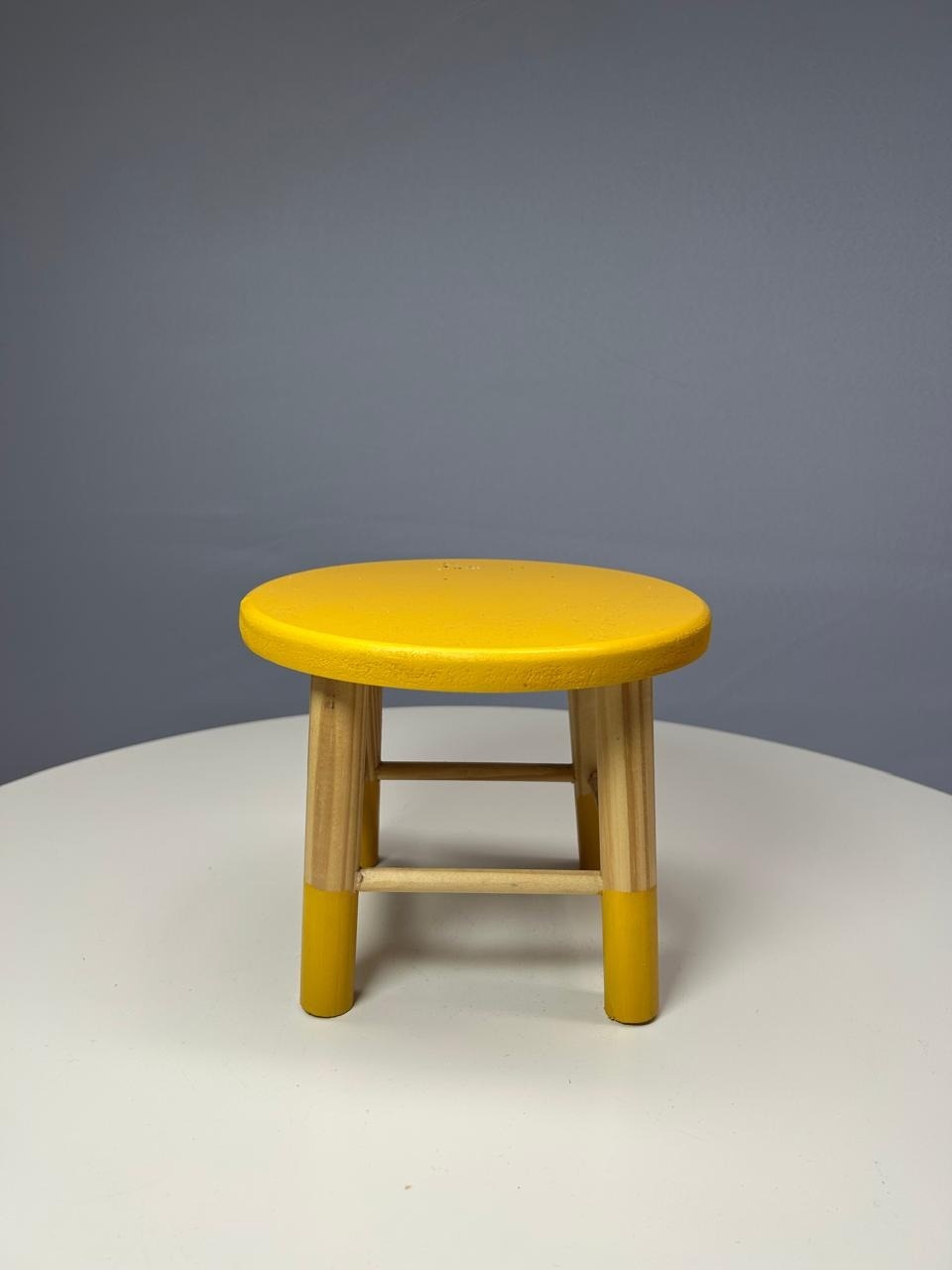Banquinho Amarelo - MAMÃE DECORA KIT PEGUE E MONTE 