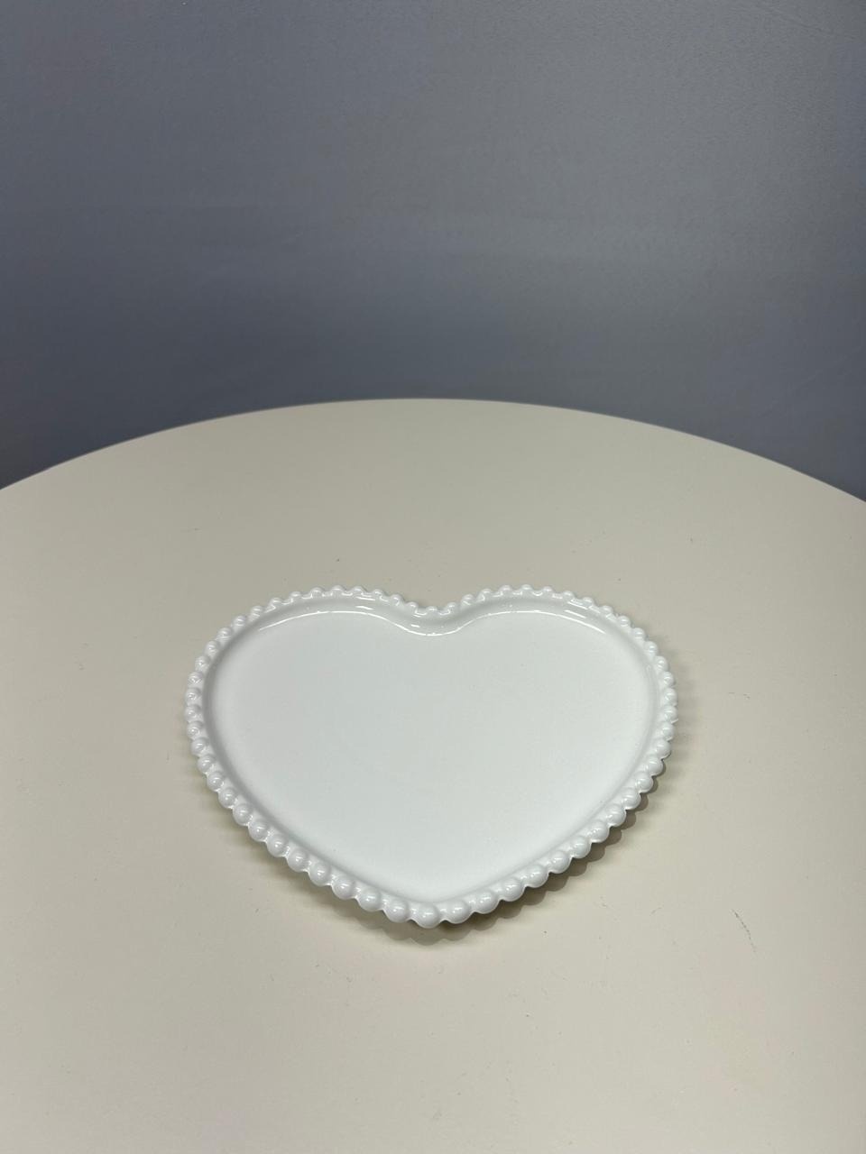 Prato Porcelana Coração M - MAMÃE DECORA KIT PEGUE E MONTE 