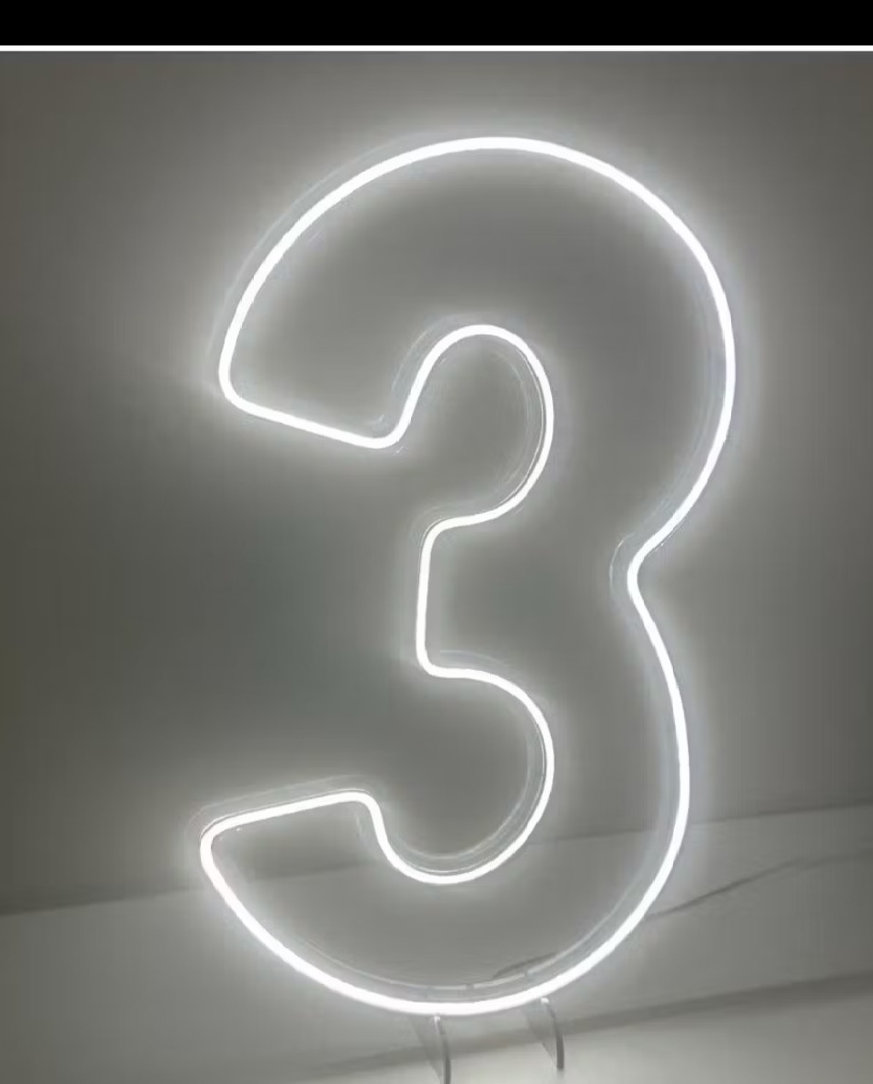 Numeral Led - 3 - encantopegueemonte