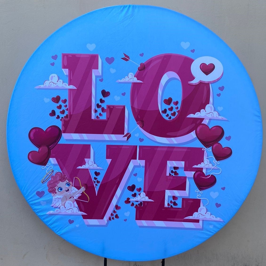 Namorados Love Fundo Azul Painel Redondo 150Cm - FOCUSEVENTOSJATAI