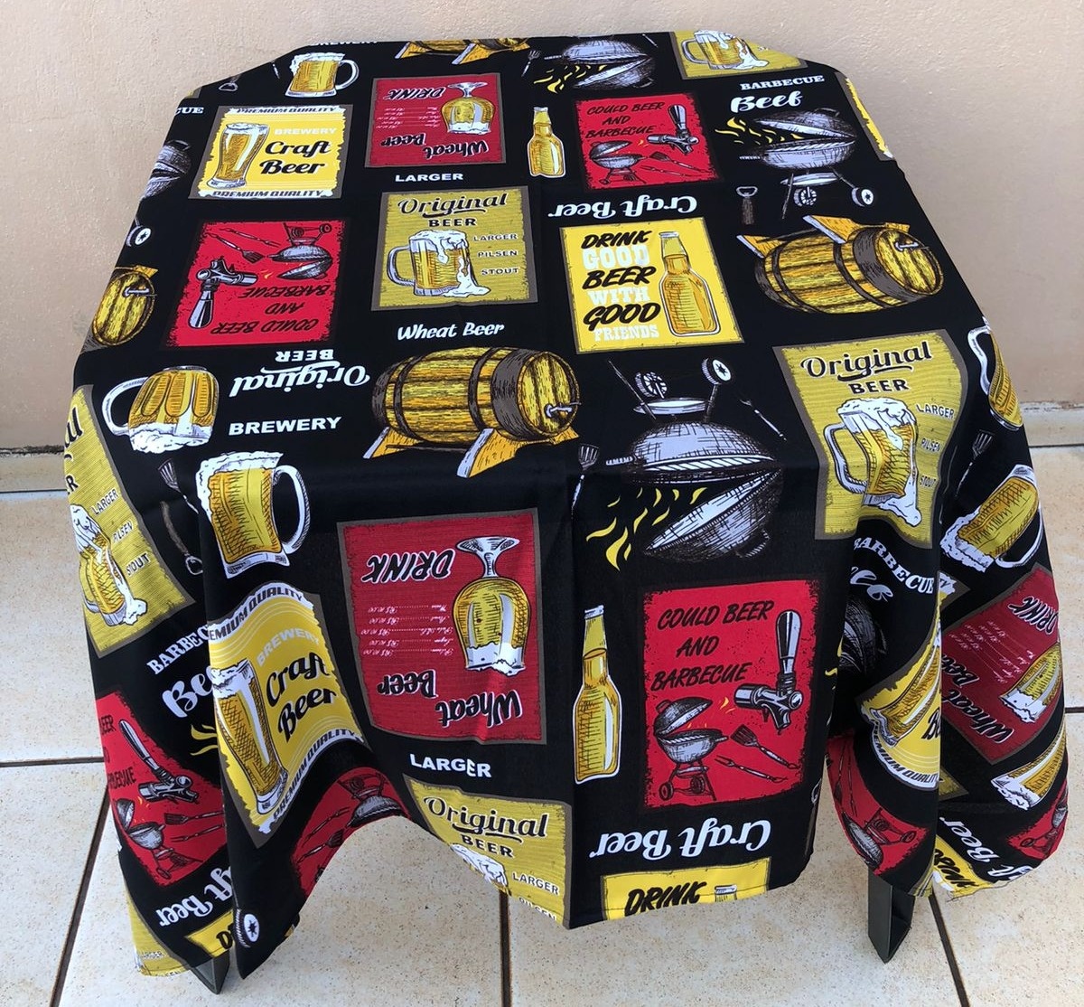 Forro Quadrado Buteco Preto Amarelo Vermelho Oxford 140X140Cm - FOCUSEVENTOSJATAI