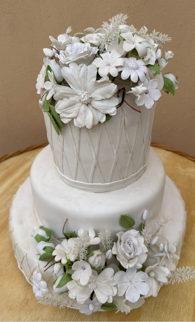 Maquete Treliçada Branca Flores Branca 3X1 - FOCUSEVENTOSJATAI
