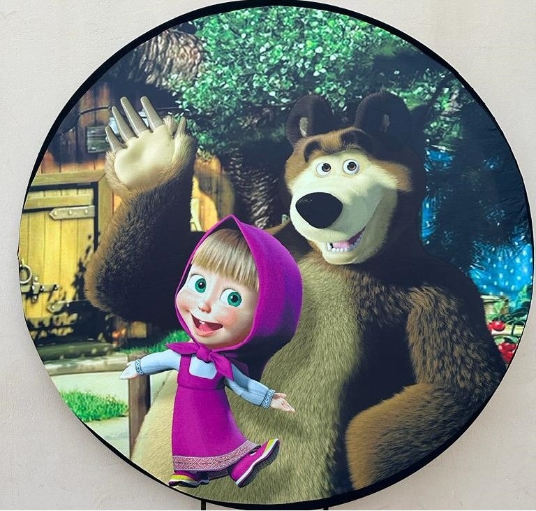 Masha E Urso Casa Na Arvore Painel Reondo 150Cm - FOCUSEVENTOSJATAI