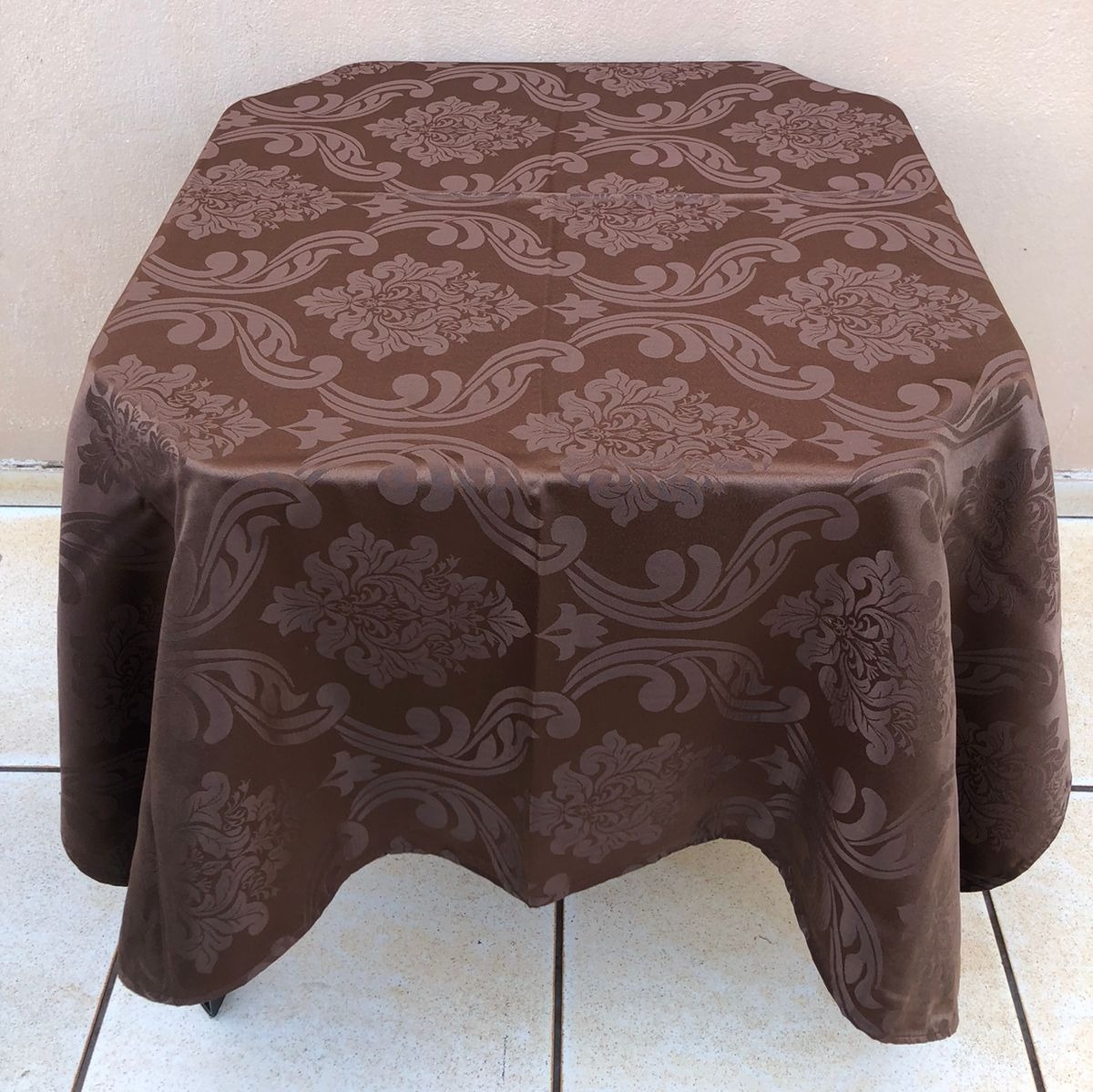 Forro Quadrado Marrom Chocolate Adamascado 140X140Cm - FOCUSEVENTOSJATAI