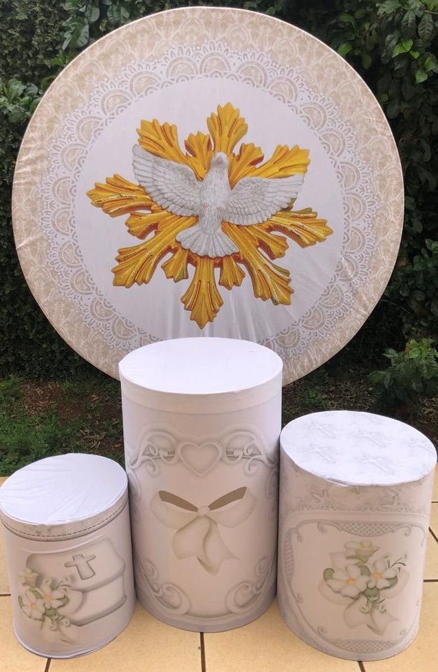Batizado Resina Dourado Painel Redondo 150Cm - FOCUSEVENTOSJATAI