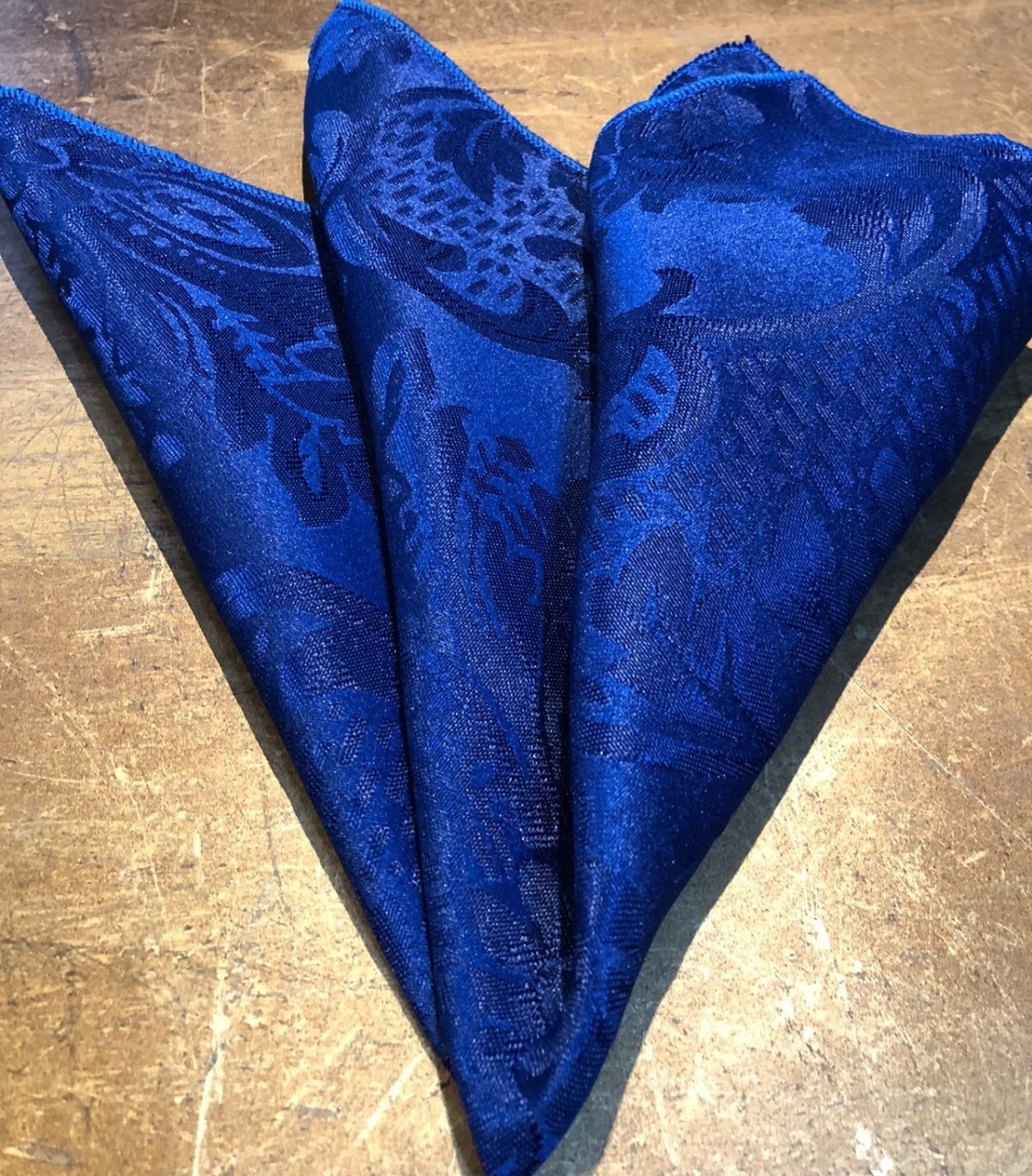 Guardanapo Azul Royal Medalhao Adamascado - FOCUSEVENTOSJATAI