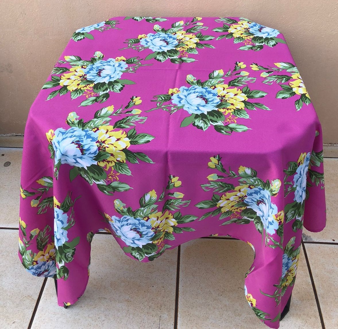 Forro Quadrado Oxford Floral Rosa Pink 140X140Cm - FOCUSEVENTOSJATAI