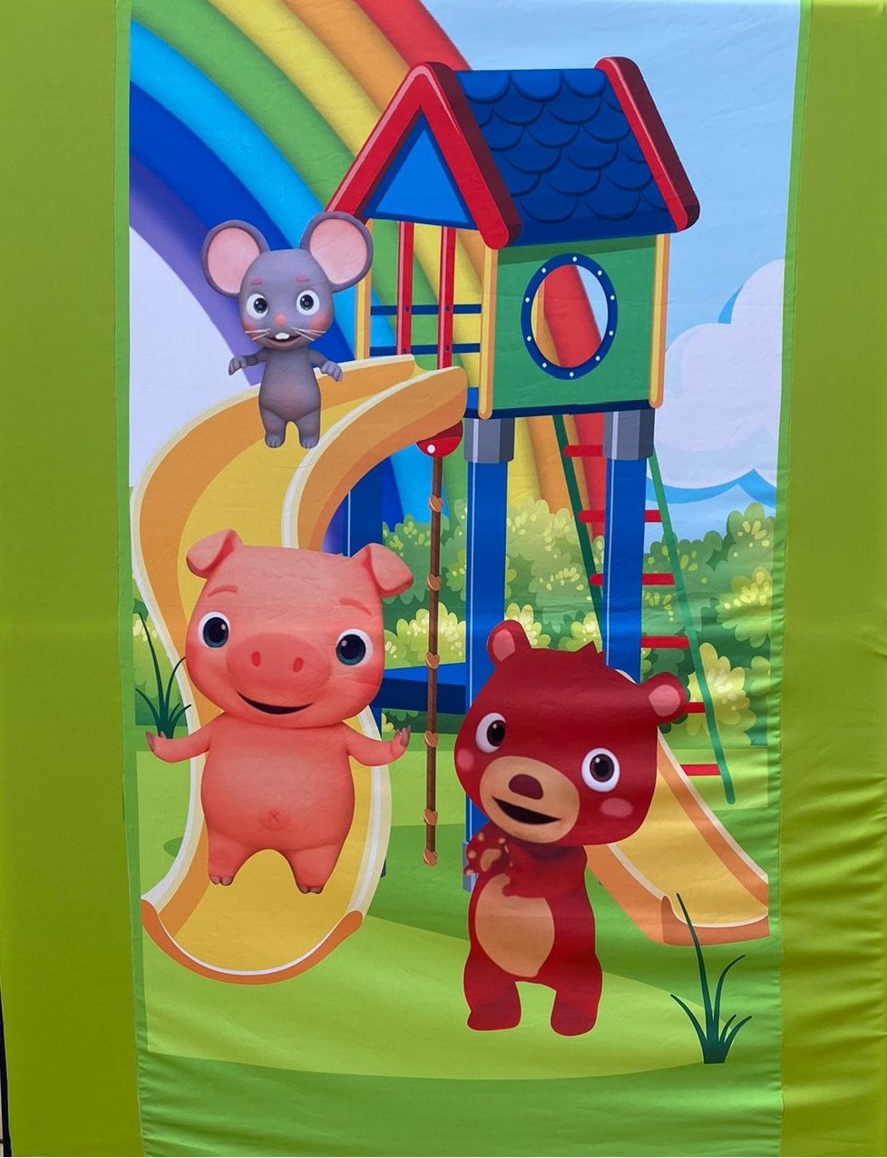 Cocomelow Escorregador Painel Retangular 220X150Cm Fundo Verde Neon 02 - FOCUSEVENTOSJATAI