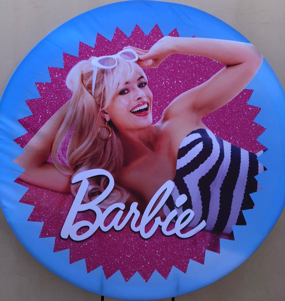 Barbie Real Vestido Preto E Branco  Painel Redondo 150Cm - FOCUSEVENTOSJATAI