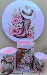 Boiadeira Floral Rosa Bota Chapeu E Barril Cilindro Redondo Pmg - imagem 2