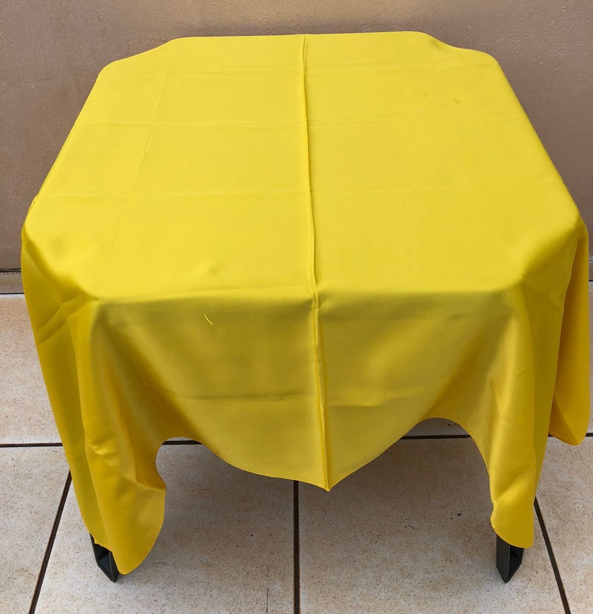 Forro Quadrado Amarelo Cetim 140X140Cm - FOCUSEVENTOSJATAI