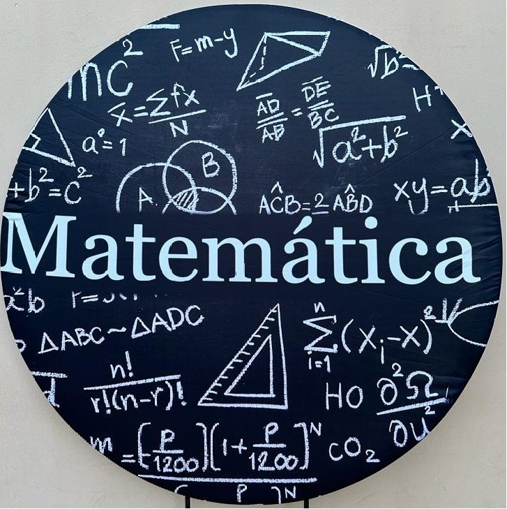 Profissão Matemática Painel Redondo 150Cm - FOCUSEVENTOSJATAI