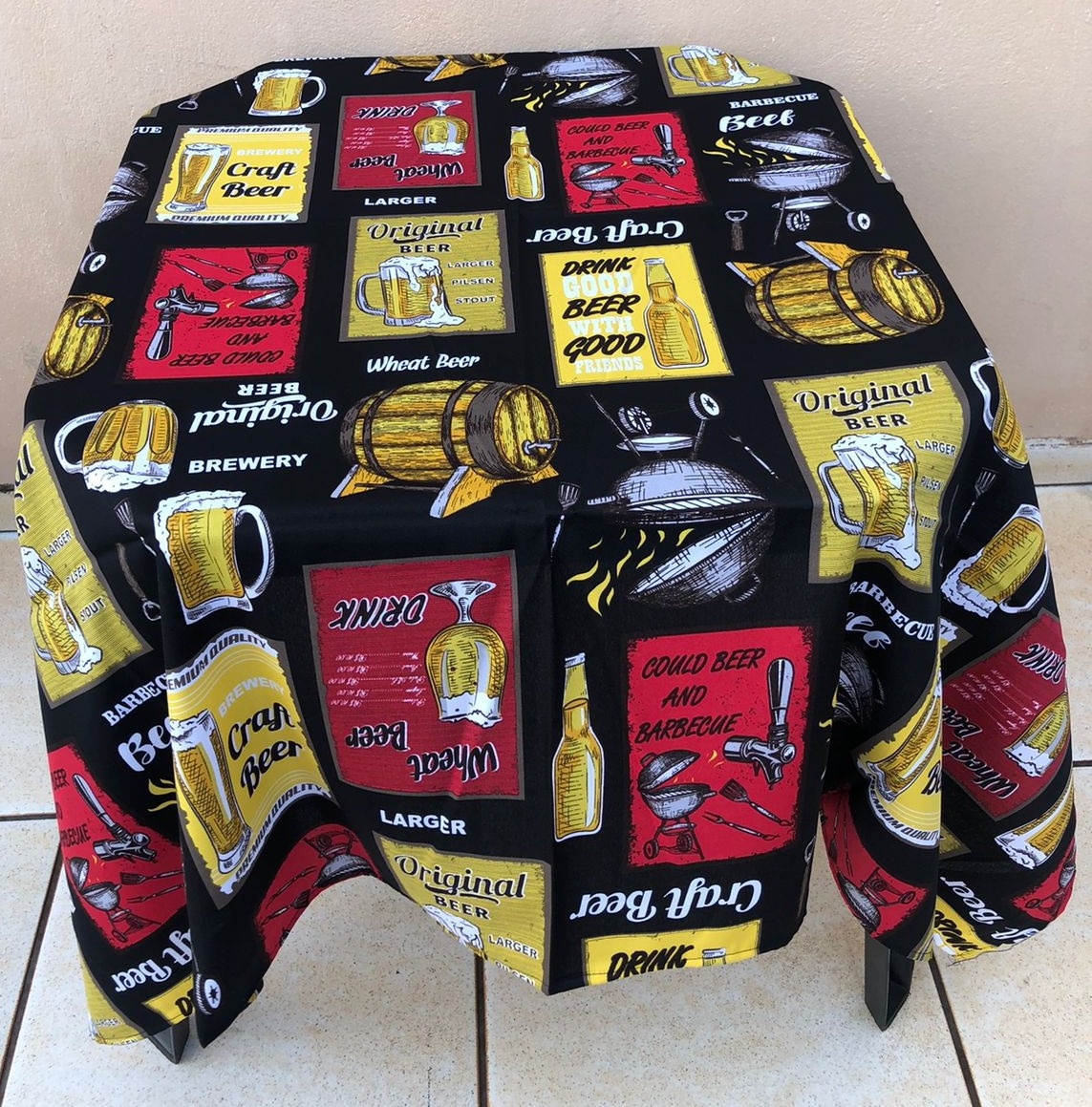 Forro Quadrado Buteco Preto Amarelo Vermelho Oxford 140X140Cm - FOCUSEVENTOSJATAI