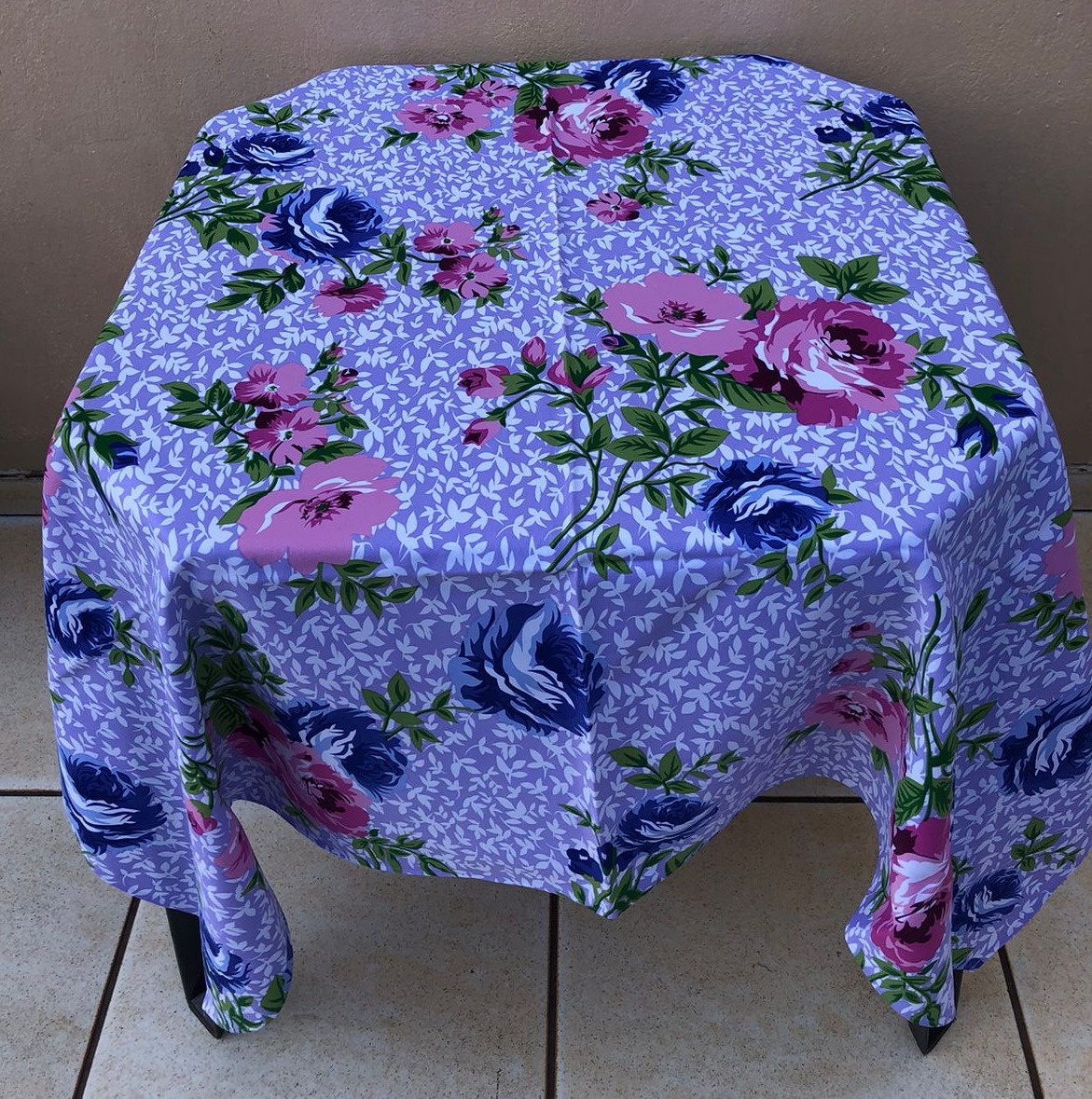 Forro Quadrado Floral Lilás Oxford 140X140Cm - FOCUSEVENTOSJATAI