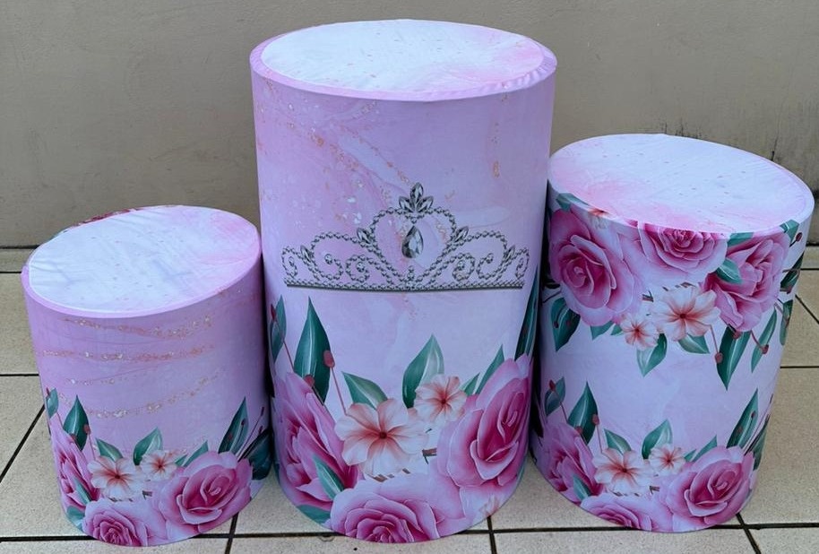 15 Anos Floral Rosa Coroa Prata - Cilindro Redondo Pmg - FOCUSEVENTOSJATAI