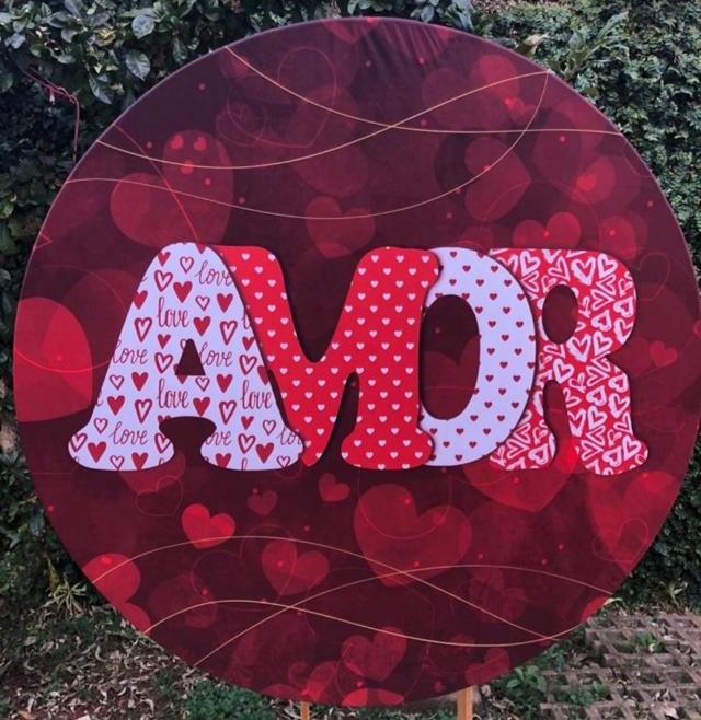 Namorados Amor Branco E Vermelho Painel Redondo 150Cm - FOCUSEVENTOSJATAI
