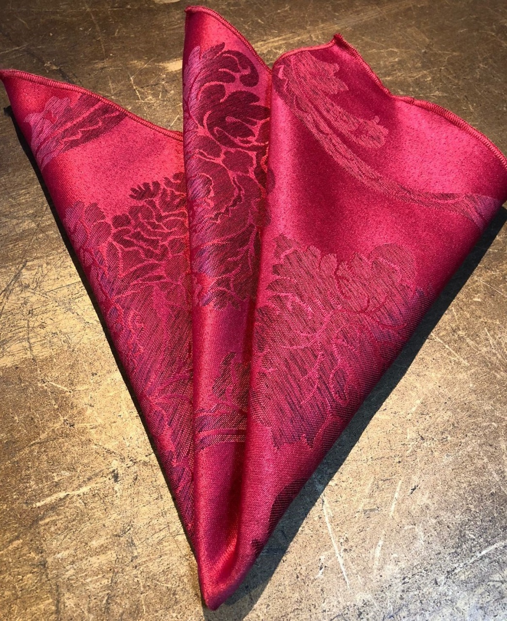 Guardanapo Vermelho Medalhão Cetim Adamascado - FOCUSEVENTOSJATAI