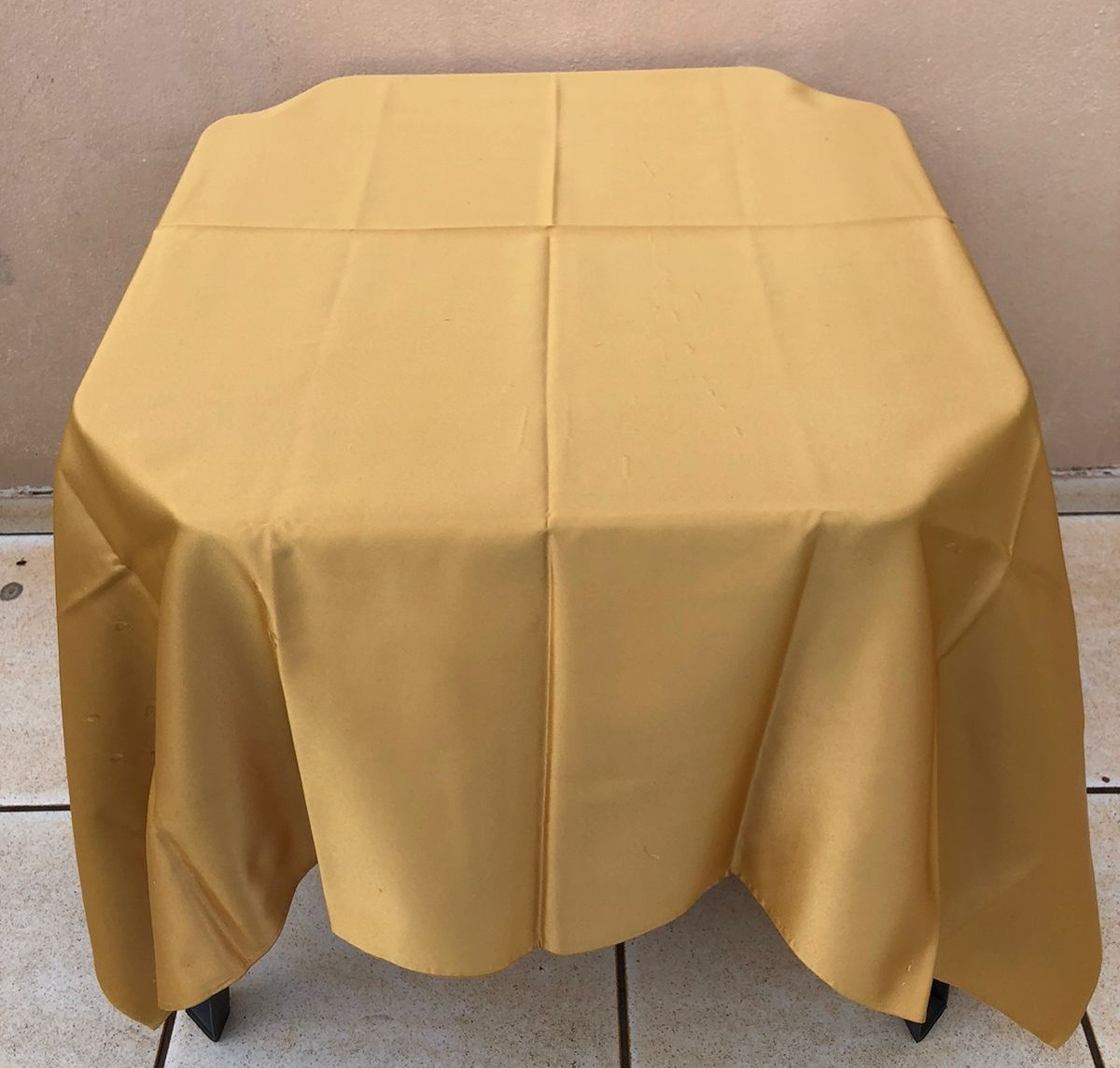 Forro Quadrado Dourado Cetim 140X140Cm - FOCUSEVENTOSJATAI