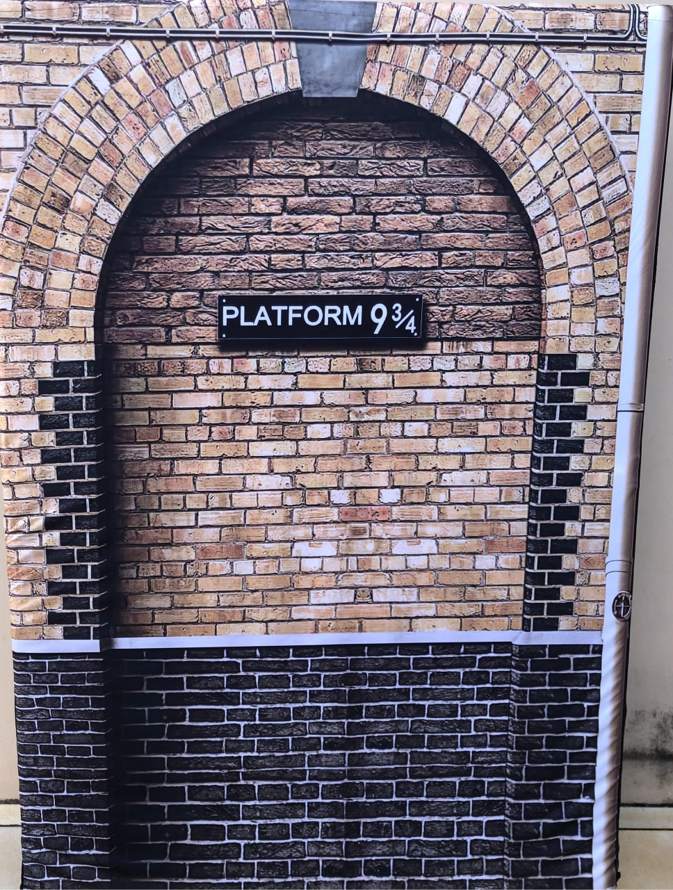 Harry Portter Parede Platform 9 3-4 Painel Retangular 220X150Cm Fundo Preto - FOCUSEVENTOSJATAI