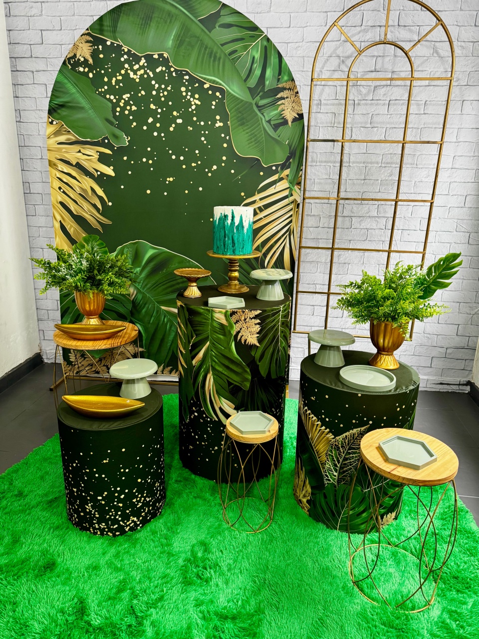 Verde E Dourado 2 - Top Demais Decorações e Locações 