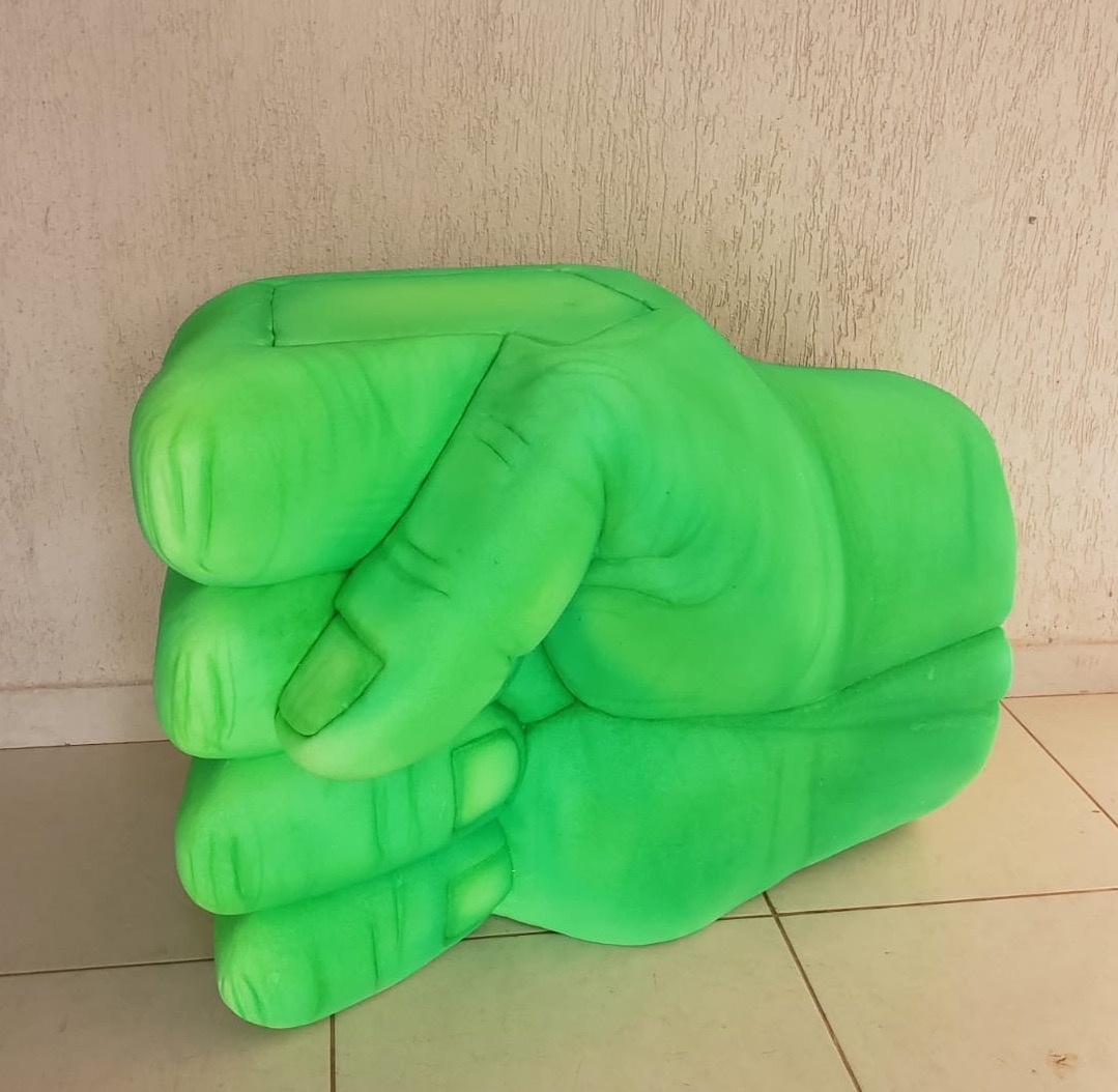 Mesa Mão Do Hulk - Top Demais Decorações e Locações 