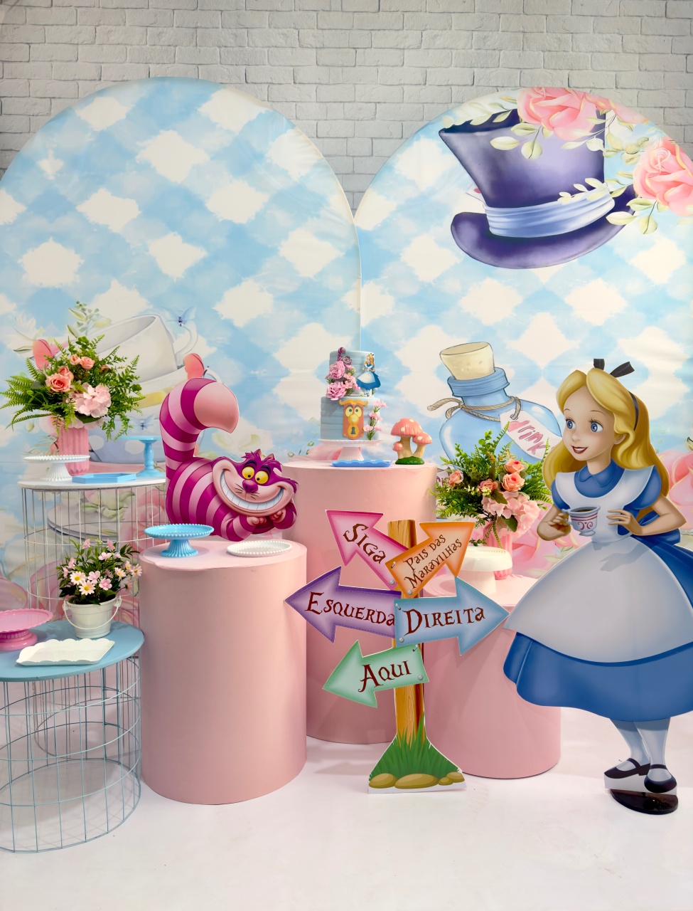 Alice 2 - Top Demais Decorações e Locações 