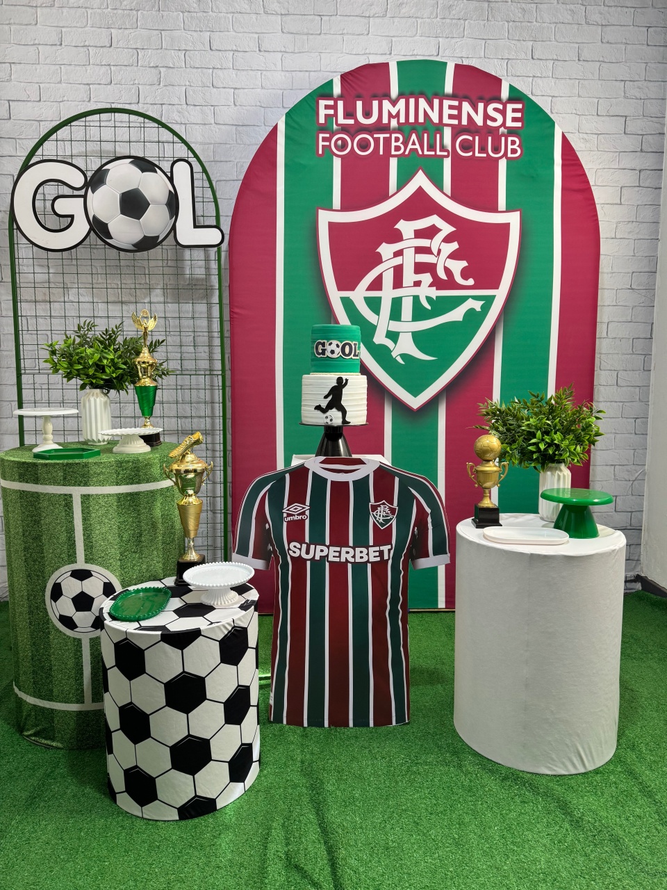 Fluminense 2 - Top Demais Decorações e Locações 
