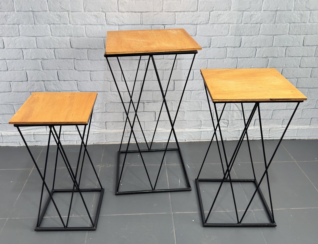 Mesa Preta de Ferro - Top Demais Decorações e Locações 