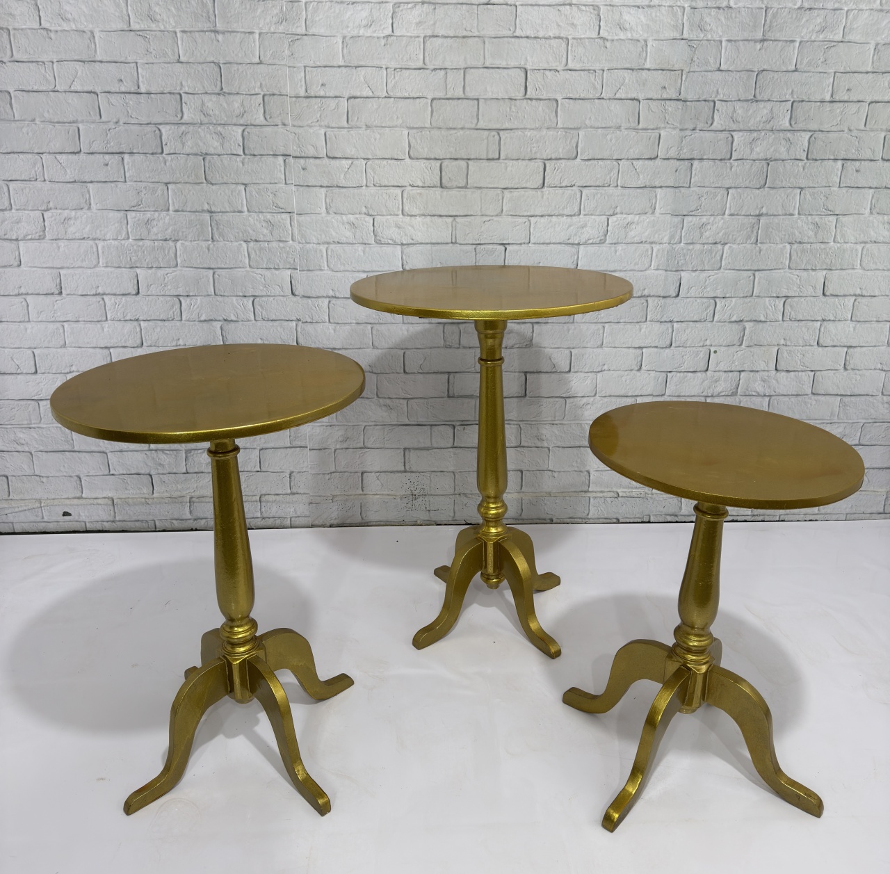 Trio Torneado Dourado  - Top Demais Decorações e Locações 