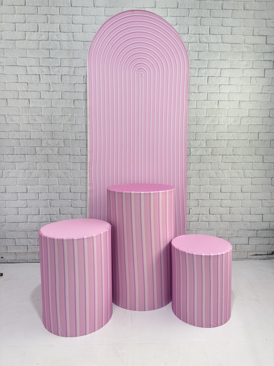 Painel E Cilindro Riscado Rosa - Top Demais Decorações e Locações 
