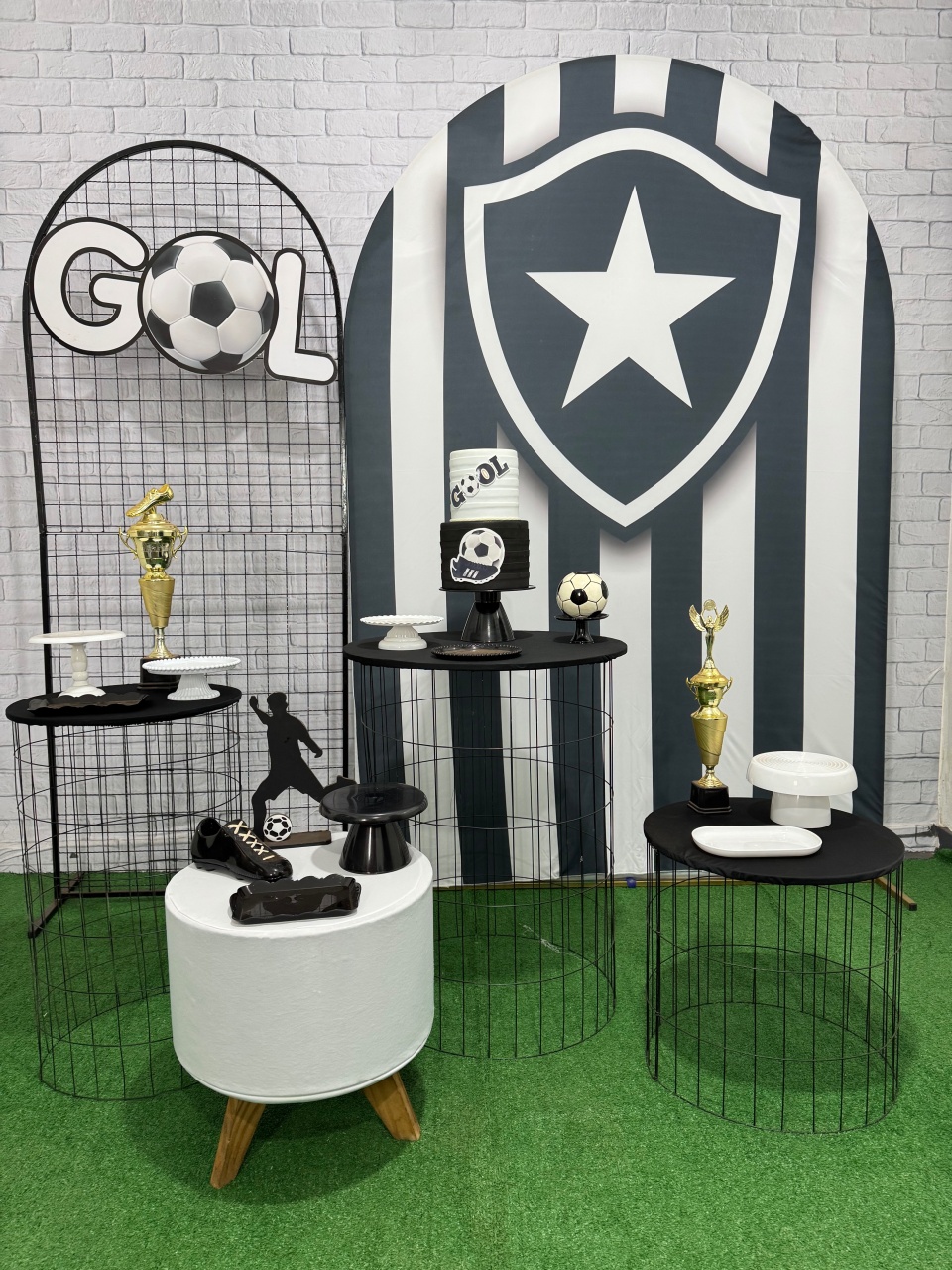 Botafogo 3 - Top Demais Decorações e Locações 