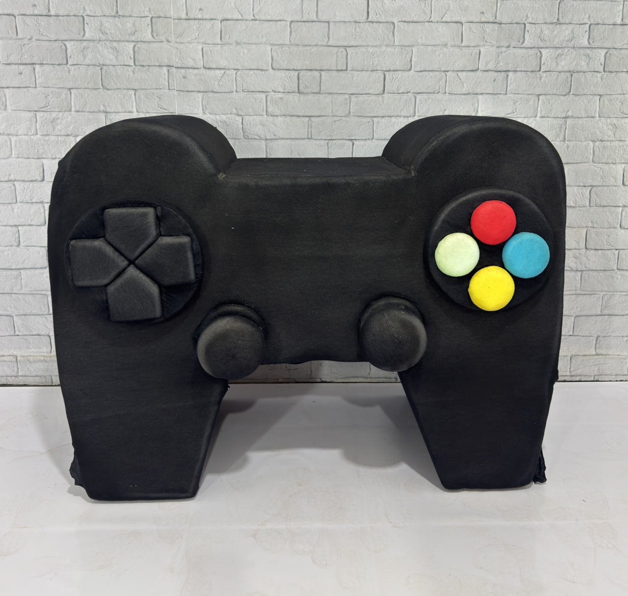 Mesa Vídeo Game  - Top Demais Decorações e Locações 