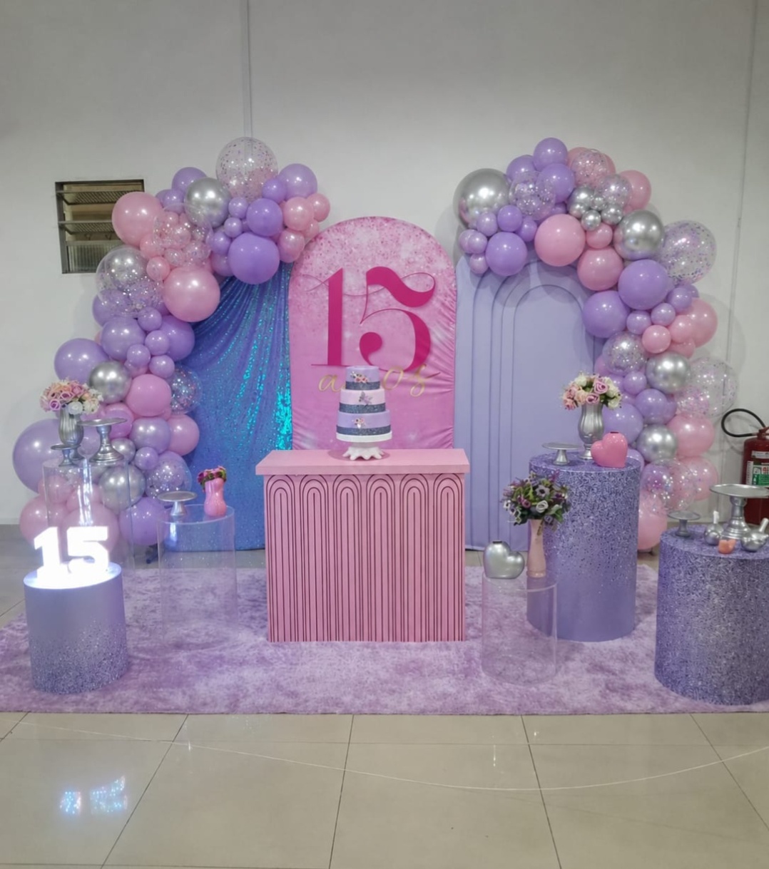 15 Anos - Yéia Festas Ltda