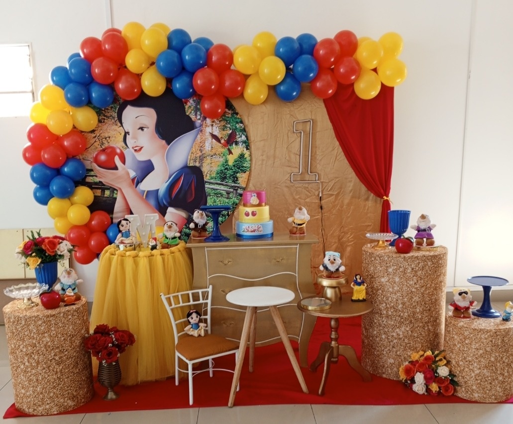 Branca de Neve  - Yéia Festas Ltda
