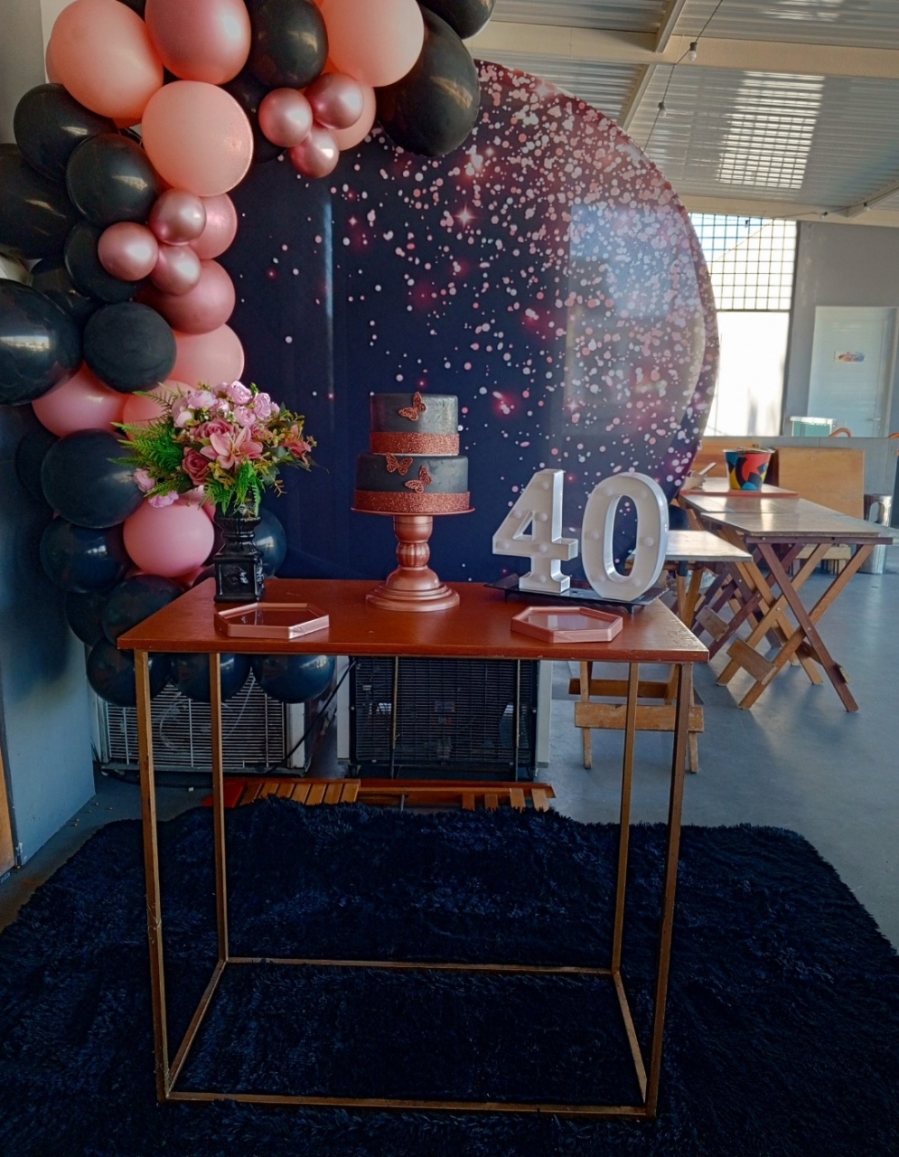 Decoração Preta E Rosé - Yéia Festas Ltda